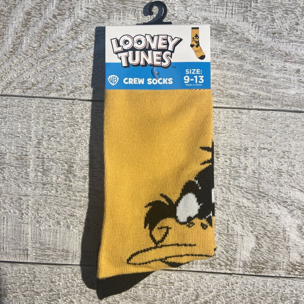 Looney Tunes Daffy Duck Crew Socks Size 9-13 New #D079